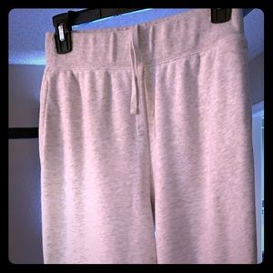 TNA Aritzia The perfect pocket sweatpant